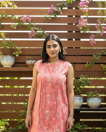 Gul Pink Kurta with Floral Motifs
